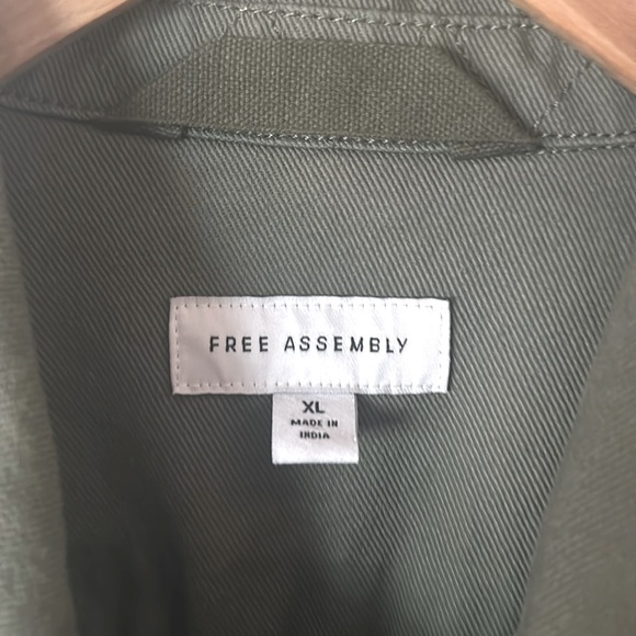 Free Assembly Women’s Olive Button Down Utility Jacket. Gently used. - Picture 6 of 14